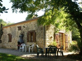 Character cottage in Prats du P rigord with lovely pool